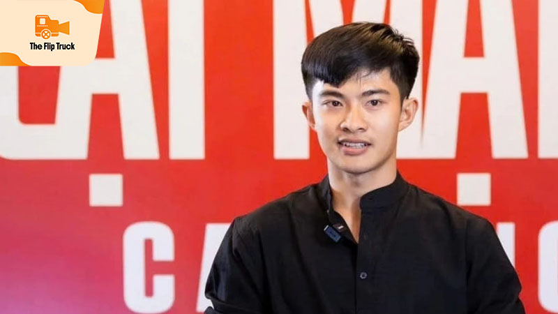 Hot TikToker Lê Tuấn Khang Gây Sốt Khi Tham Gia Lật Mặt 8 Của Lý Hải 1 Tiktoker Lê Tuấn Khang trong Lật Mặt 8 - Vòng tay nắng